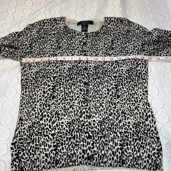 WOMEN'S Silx Animal Print Cardigan Small - Picture 6 of 7